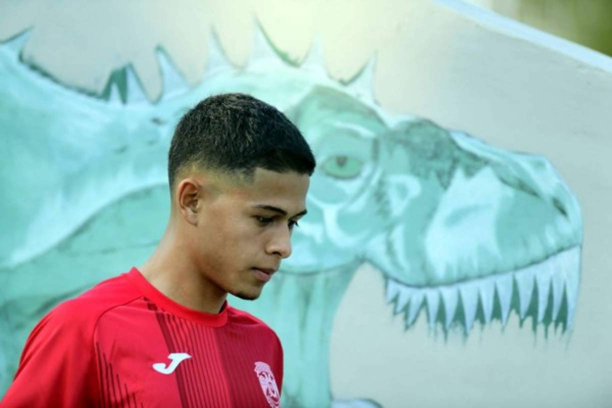 Cristian Cálix llegó al estadio Yankel Rosenthal para apoyar al Marathón.