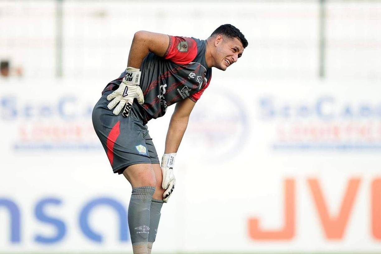 Harold Fonseca se quejaba debido al mucho dolor que sentía tras el encontronazo.