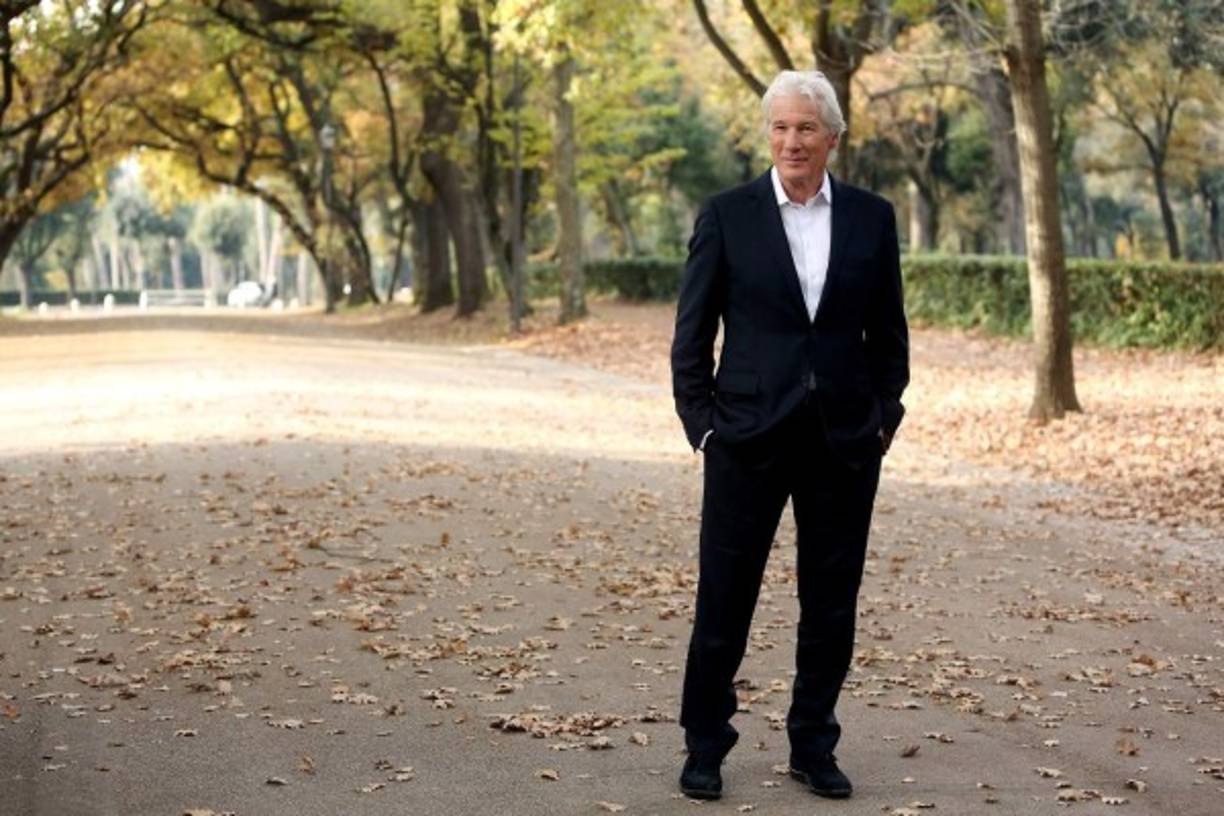 El punto de inflexión en su vida y su carrera se produjo cuando un jovencito pero ya enigmático Terrence Malick le llamó para rodar 'Days of Heaven' (1977), aunque la explosión como 'sex symbol' se produjo con 'American Gigolo'.