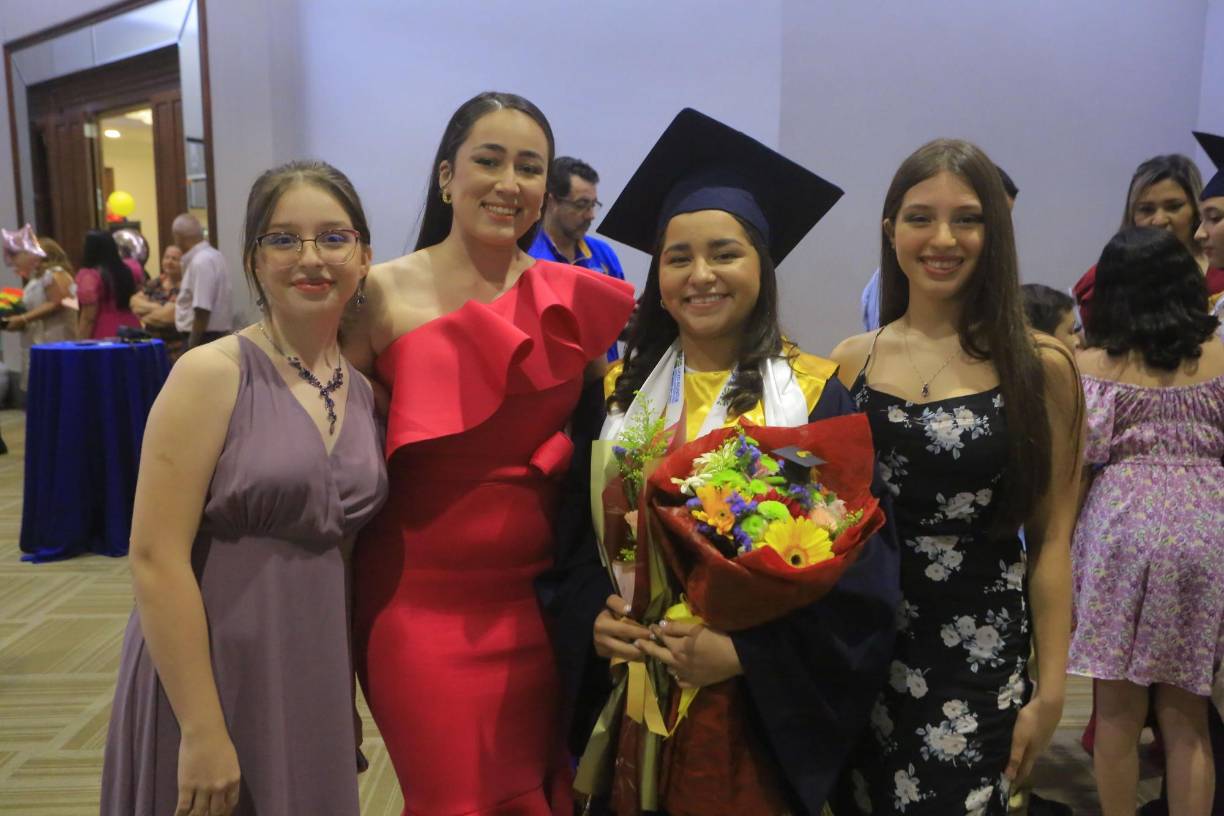 Tarjah Mejía, Alejandra Paz, Erika Martínez y Pamela Mejía