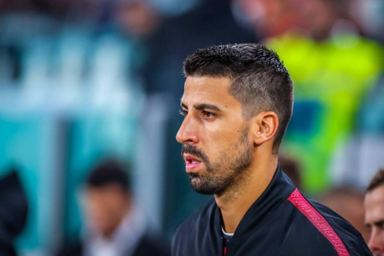 Sami Khedira: El excentrocampista del Real Madrid anuncia a 'The Athletic' que sería un sueño jugar en la Premier League. De esta manera, el jugador de 33 años de la Juventus afirma tener ganas de seguir demostrando que aún le queda fútbol en sus botas, pero no precisamente por tierras italianas.