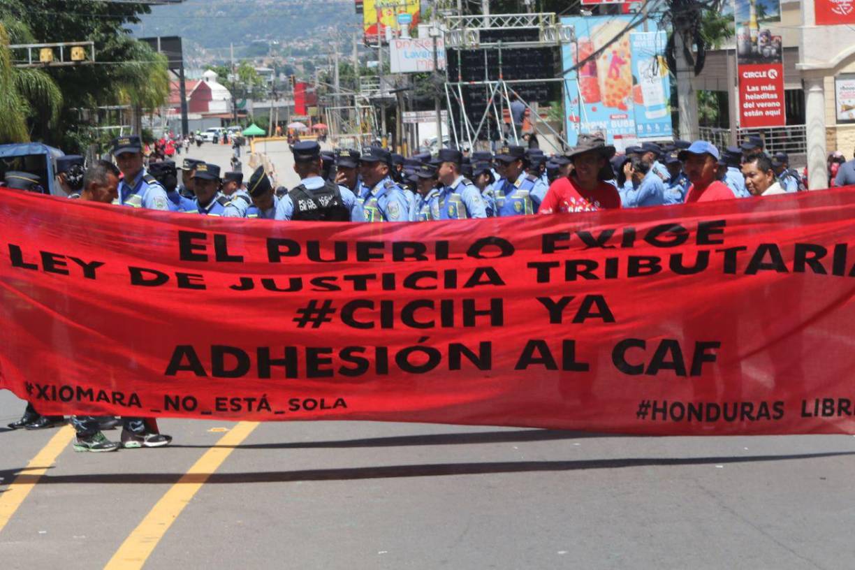 La marcha tiene como objetivo presionar al Congreso Nacional para la elección del fiscal general y adjunto del Ministerio Público. También abogarán por la Ley de Justicia Tributaria que promueve el Gobierno de Xiomara Castro.