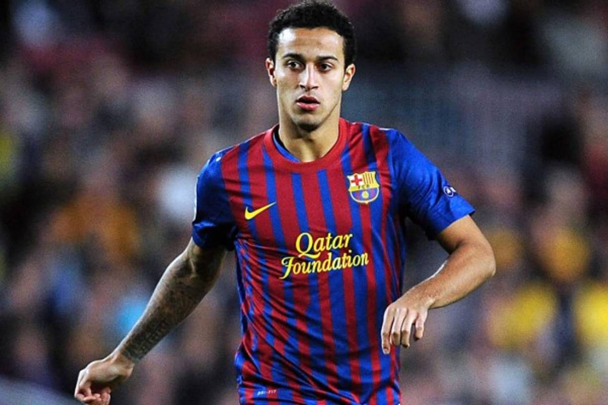 Thiago Alcántara - El Barcelona lo fichó cuando era apenas un adolecente, en la temporada 2005/2006 y lo incorporó al Cadete B. Debutó en la Liga Española con el primer equipo del Barça en 2009.