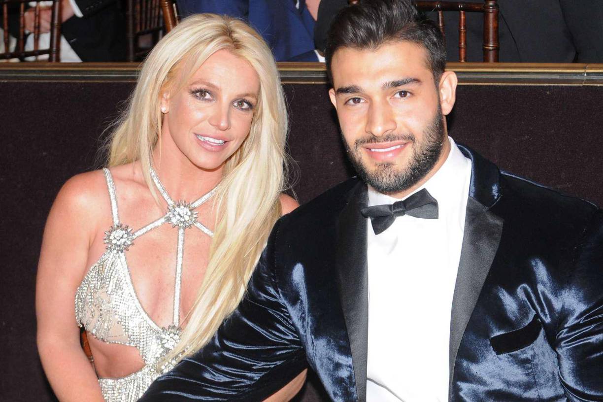 Otras separaciones/divorciosBritney Spears y Sam Asghari: Tras 14 meses casados, se divorciaron este año por supuestas infidelidades de Sam.