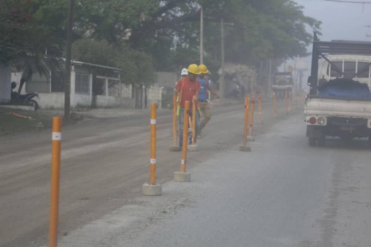 La construcción del proyecto se ejecuta en dos tramos: de Naco (Cortés) a Sula (Santa Bárbara) y de Sula a La Entrada (Copán) 