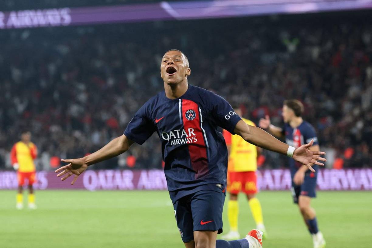 Así celebró Kylian Mbappé su segundo gol del partido ante el Lens.