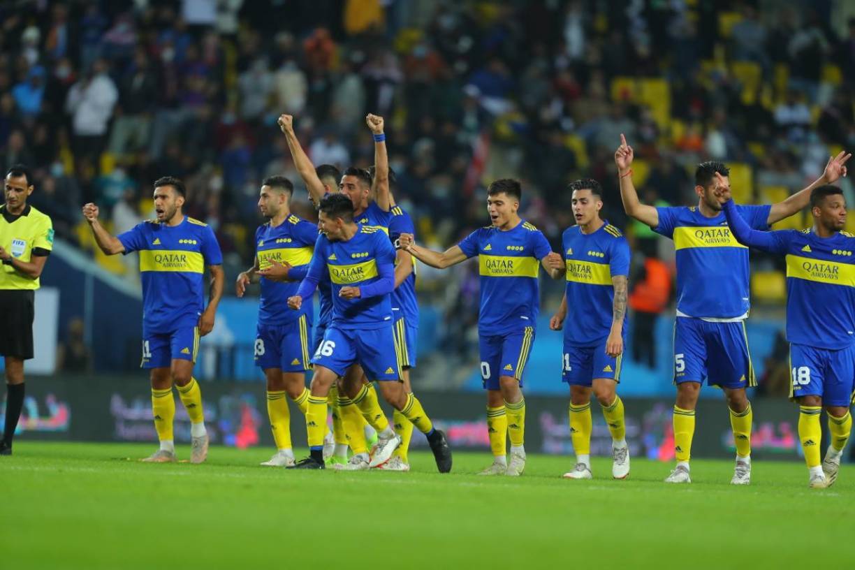 Jugadores de Boca Juniros celebran la victoria en penales.
