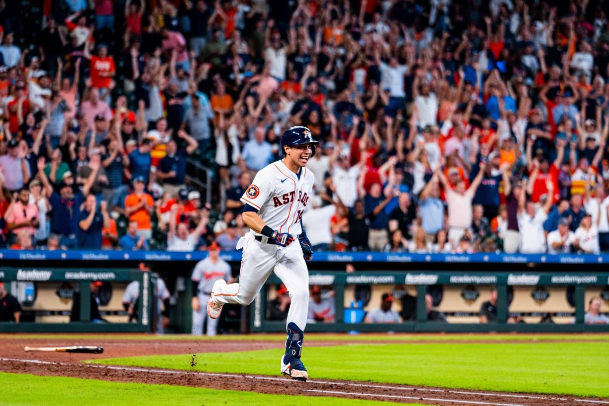 Dubón fue clave ya que este triunfo coloca a los Astros cómo líderes de la División Oeste de la Liga Americana y los deja valiendo por sí mismo para llegar a los playoffs.