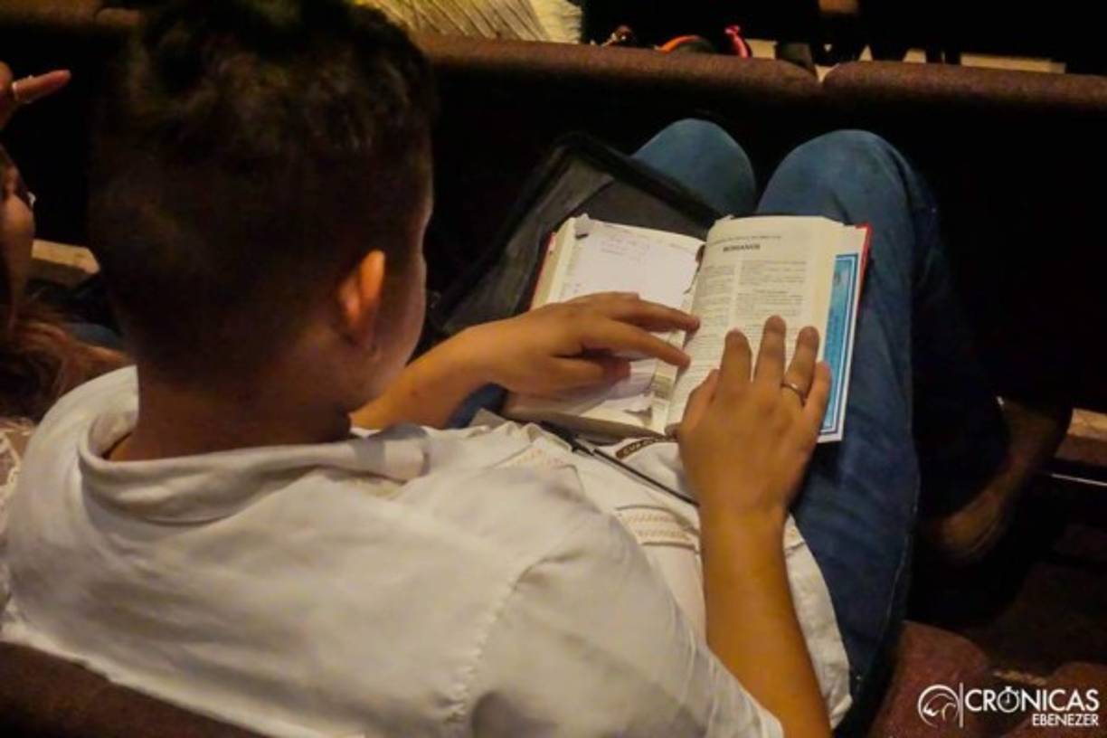 Personas de todas las edades participaron de la masiva jornada de fe.