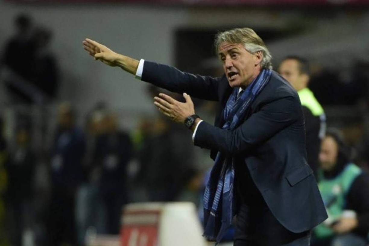 Roberto Mancini negocia su llegada a la Selección de Italia. Según la Gazzetta dello Sport, el actual entrenador del Zenit ha dejado en manos de su abogada la negociación con la Federación italiana. Mancini es el favorito para dirigir a Italia en los próximos años. Foto AFP