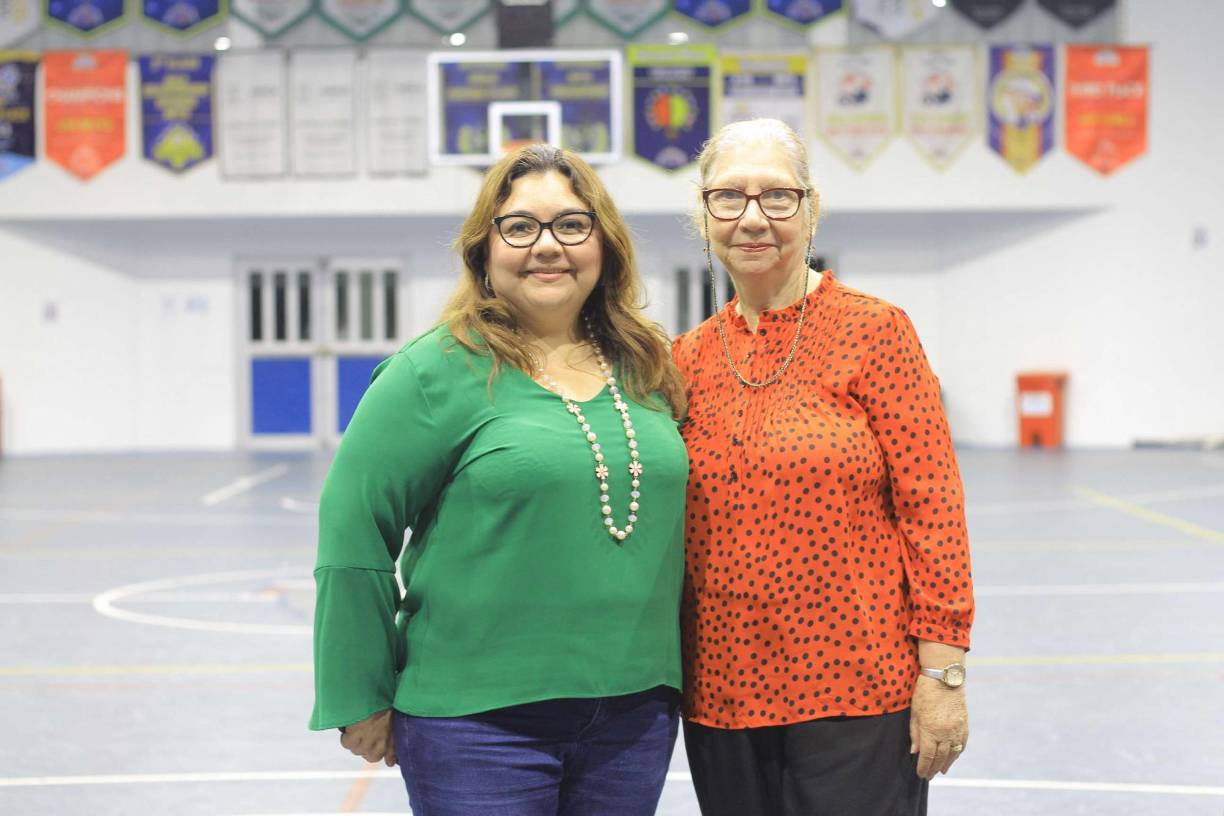 Tesla Valle y Alma Rubí