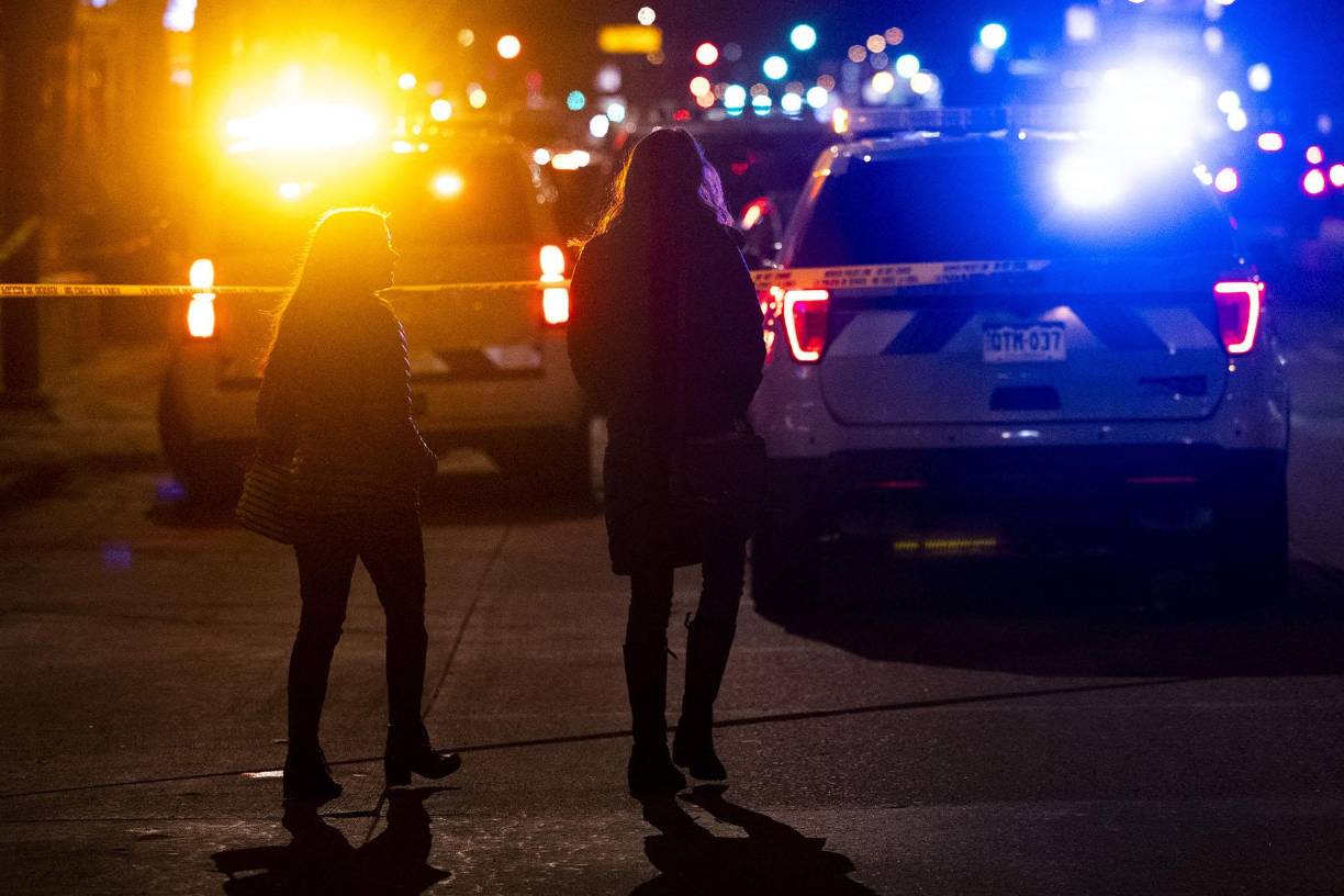 Se desconocen los motivos que llevaron al hombre a perpetrar el ataque. 