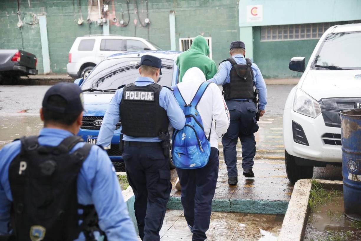 El cuerpo del menor de 14 años que vistía el uniforme de educación física fue encontrado a dos cuadras del Instituto Jesús Milla Selva.