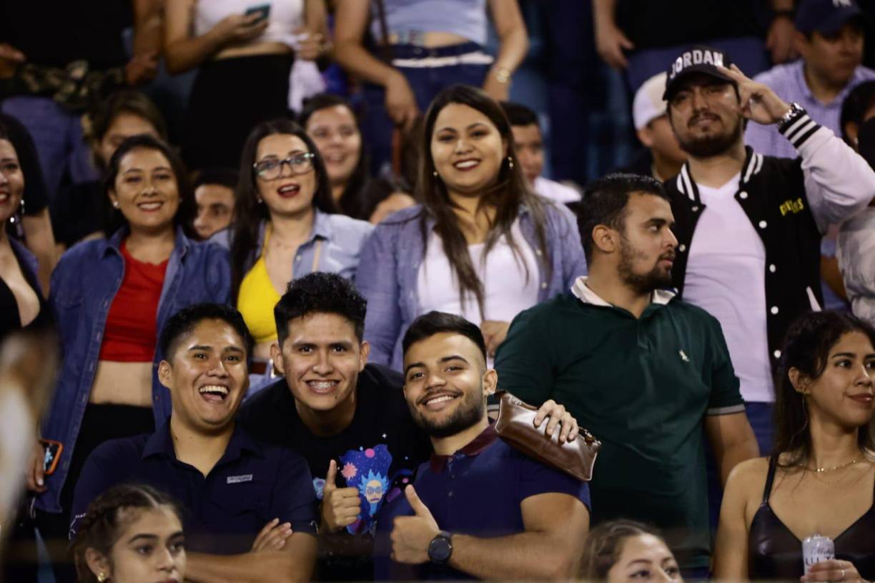 Un ambiente de fiesta, alegría y camaradería se vivió en las instalaciones del estadio Olímpico. 