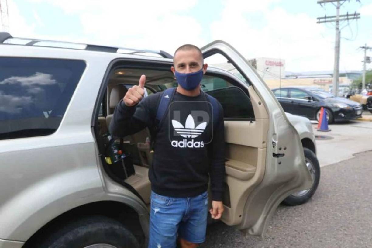 Ezequiel Aguirre: El extremo argentino ya está en Honduras y se reporta listo para destacar en el Olimpia.