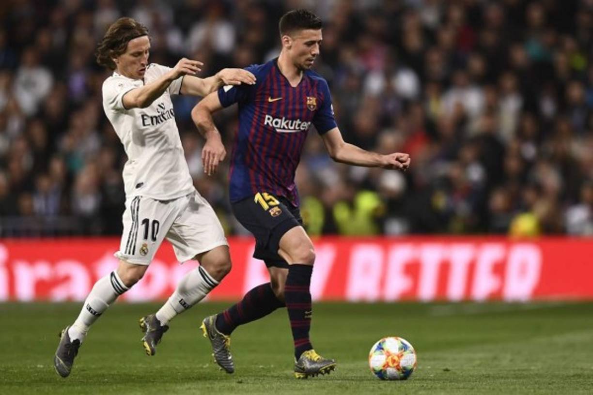 Clément Lenglet: (5). Correcto. El central francés realizó un partido correcto en el que tuvo que emplearse a fondo cortando abajo un disparo dentro del área de Vinicius y solventó el resto del encuentro sin complicaciones.