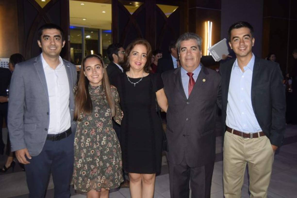 Luis, Isabel, Eleonora, Luis y Fabian Ferraté.
