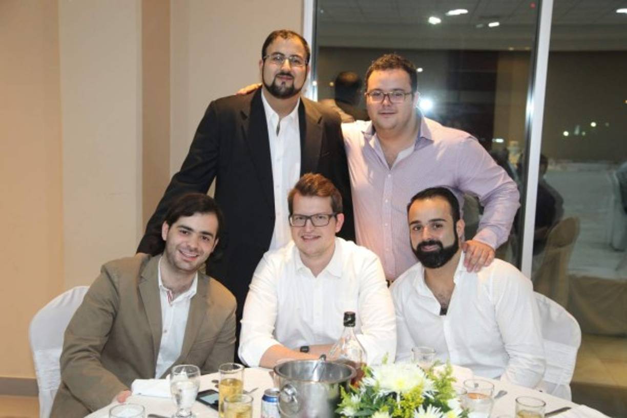 Tamer Turjuman y Yacub Bandi con Guillermo Asensio, Thomas Musig y Tarek Turjuman.