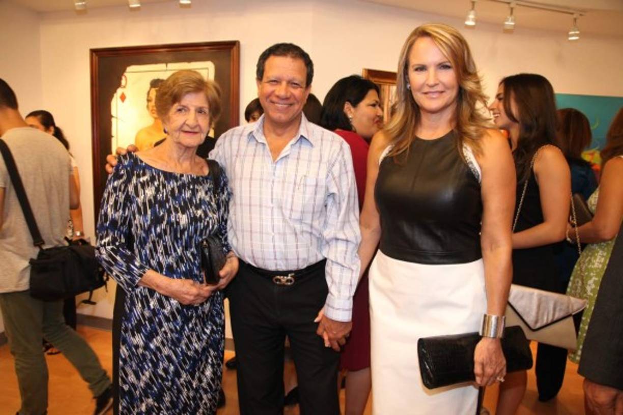 Leyla, Johnny y Vivian Chahín