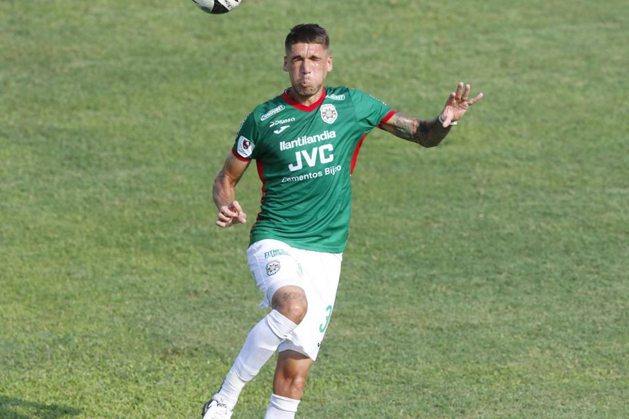 El Marathón se plantea la posibilidad de rescindir contrato al defensor uruguayo Mathías Techera, de 32 años, de edad tras la final donde el club verdolaga cayó. El central no se vio bien.