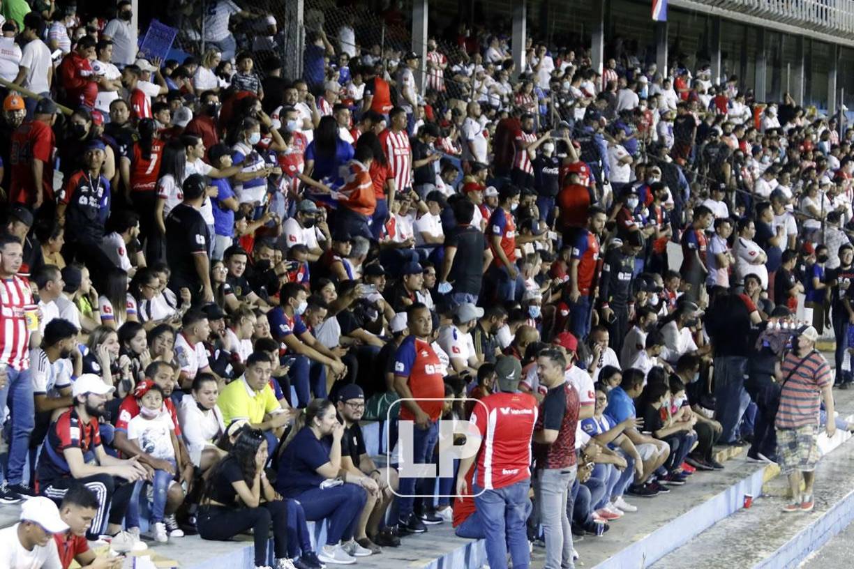 ¡Qué fiesta! El espectacular ambiente que se vivió en el Morazán con el partido Olimpia-Diriangén por Liga Concacaf