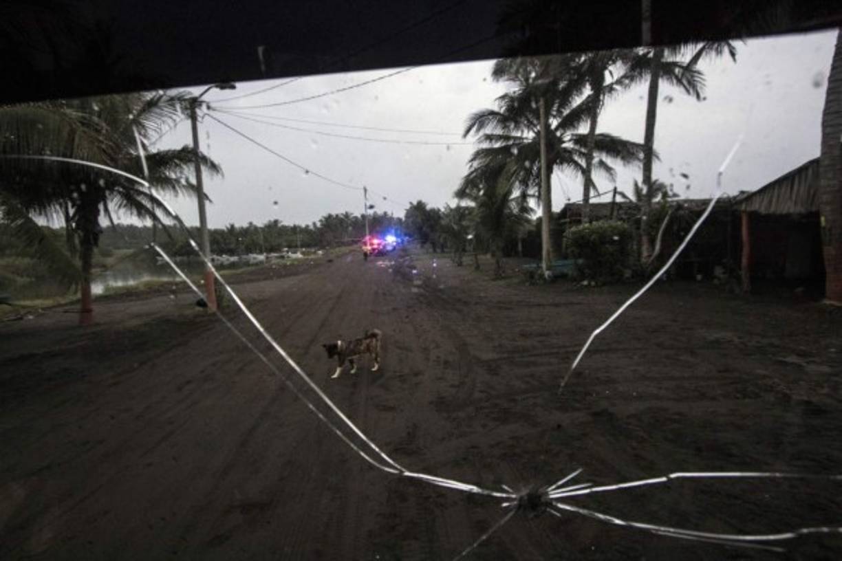 Las autoridades mexicanas ordenaron que las zonas costeras sean evacuadas de inmediato.