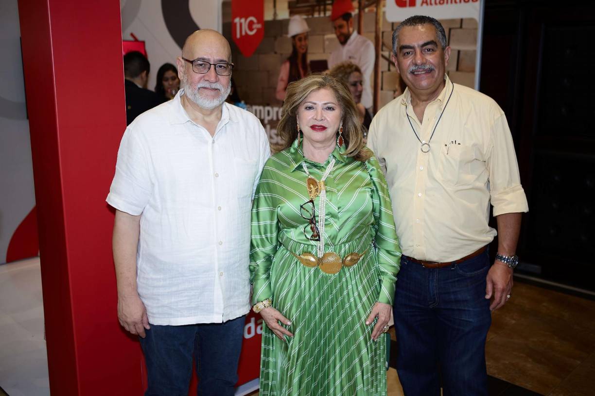 Jorge Sikaffy, Maritza y Víctor Manuel Lara