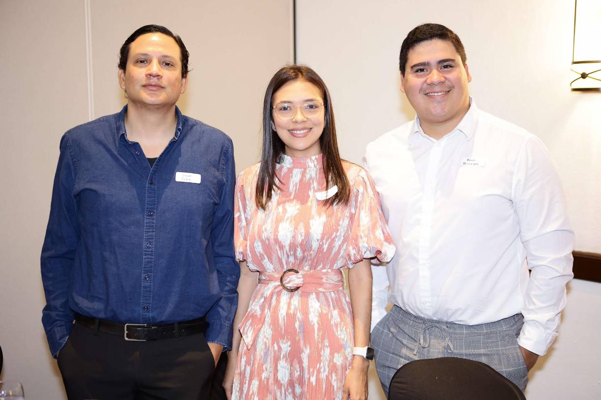 Oscar Nativí, Rocío Flores y Kevin Banegas