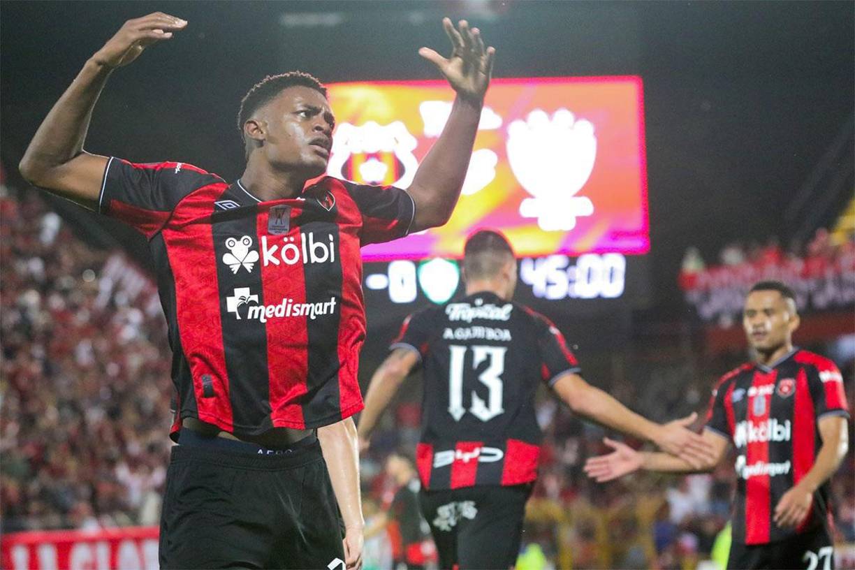 El Alajuelense de Costa Rica se ilusiona con participar en el Mundial de Clubes debido al problema de multipropiedad que tienen Pachuca y León.