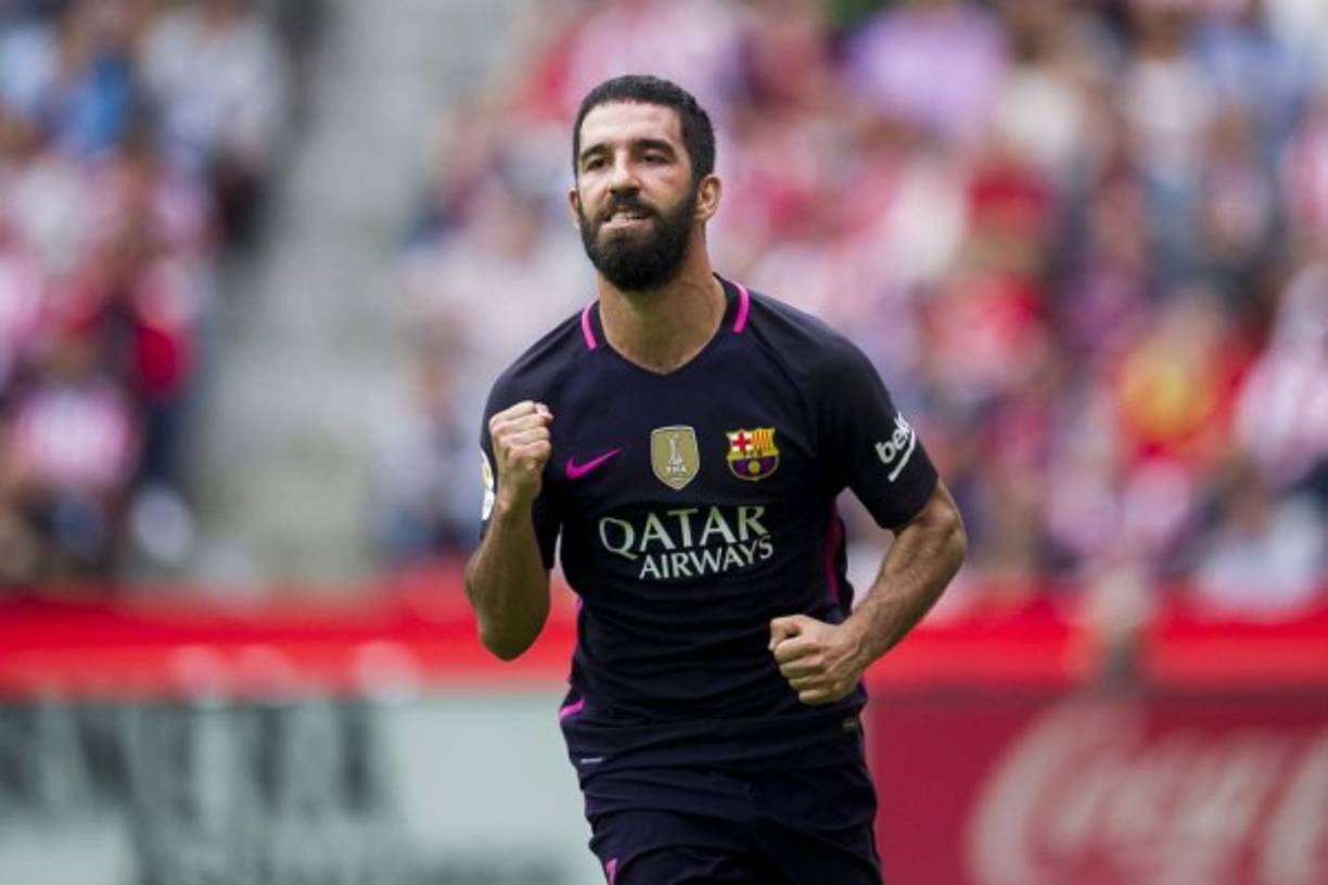 Arda Turan: El volante turco estaría siendo sacado del FC Barcelona y se habla de que el Galatasaray lo quiere.