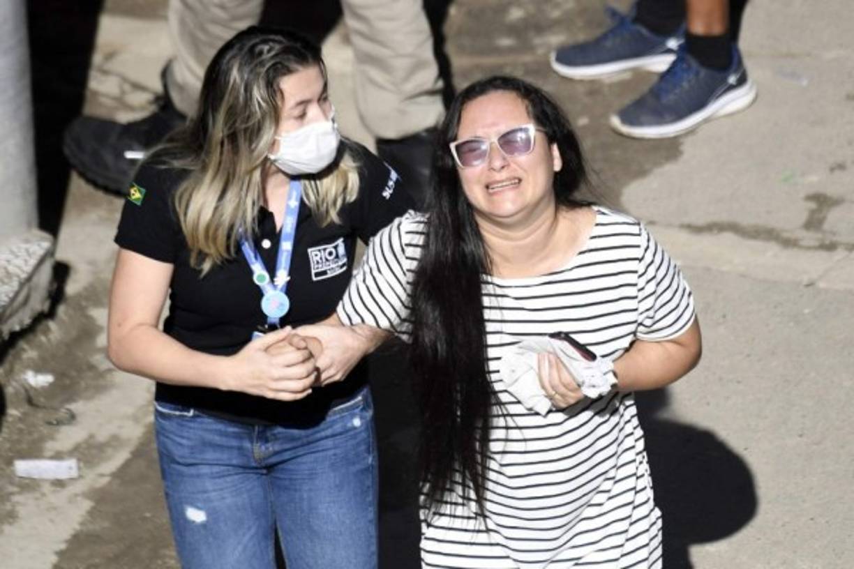El edificio que se desplomó este jueves estaba localizado en la misma región de la comunidad de Muzema, también en la periférica región de Rio das Pedras, donde el derrumbe de dos edificios construidos de manera irregular dejó 24 muertos en abril de 2019.