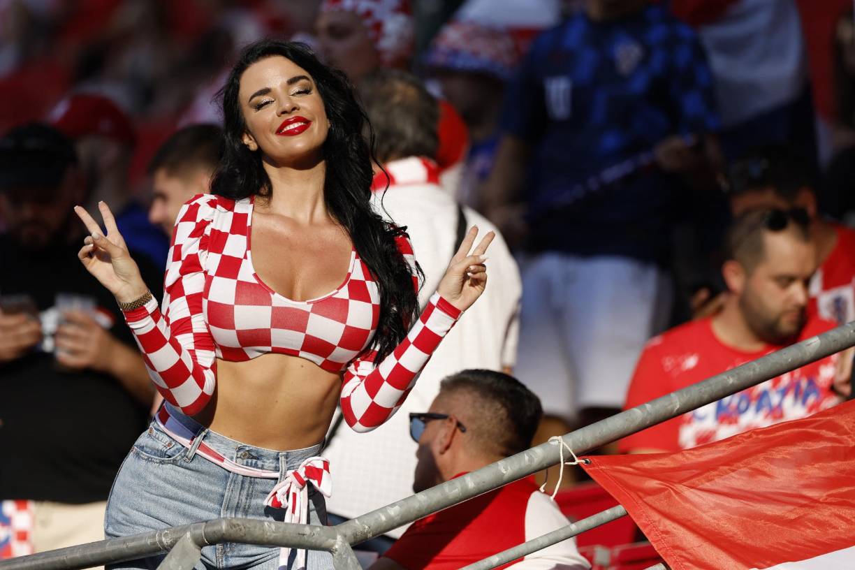 La bella influencer también se hizo presente este lunes para apoyar a Croacia ante Italia en el cierre de la jornada 3 de la Eurocopa 2024.