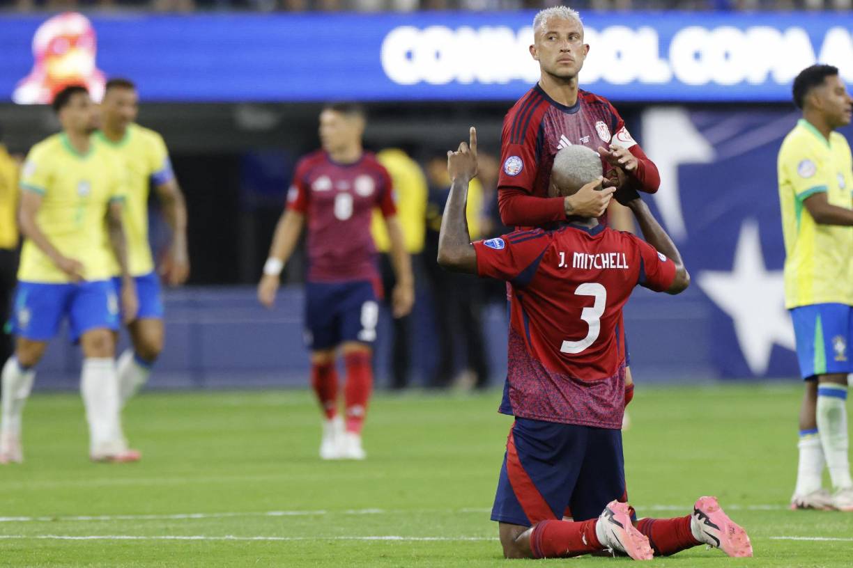 Los futbolistas de Costa Rica destacaron en su debut a pesar de no realizar ningún remate al marco.