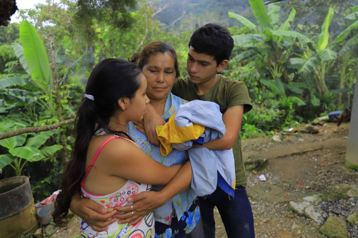 En el patio estaba una camita vieja, bordada con cabuyas, la cual por 10 años fue la cuna de la pequeña Zulma.