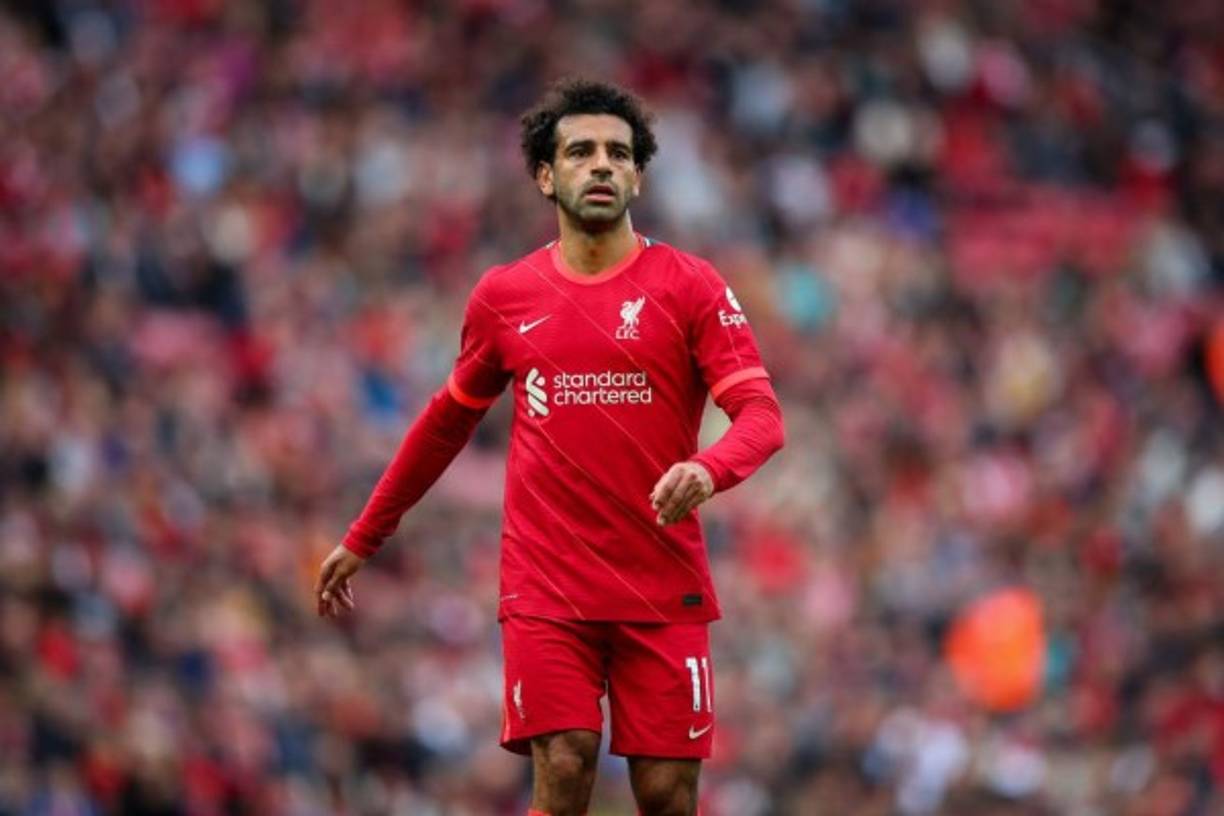 Publica The Times que el Liverpool está trabajando para renovar a Mohamed Salah. Se estima que el delantero egipcio gana cerca de 200.000 libras a la semana, aunque su salario está fuertemente incentivado con primas. Tiene contrato hasta de 2023. Hay confianza pero seguramente será un contrato importante.
