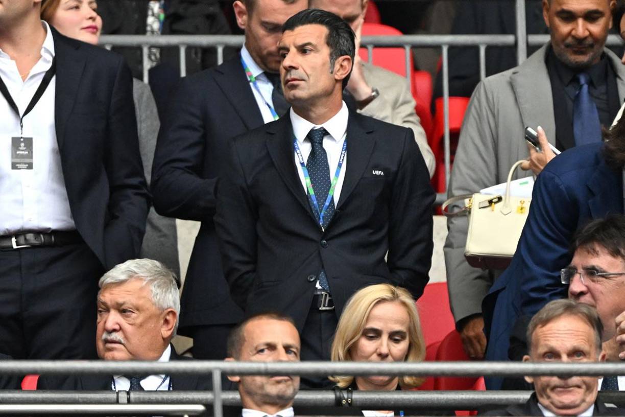 Luis Figo en uno de los palcos del histórico recinto. Cuenta con una Champions que consiguió en 2002 con el ‘Merengue’.