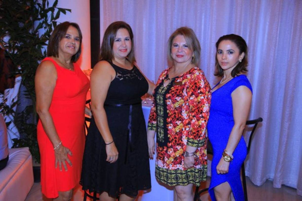 Brenda Aguilar, Charmaine Hipp, Nora Mendieta y Carolina Maradiaga .