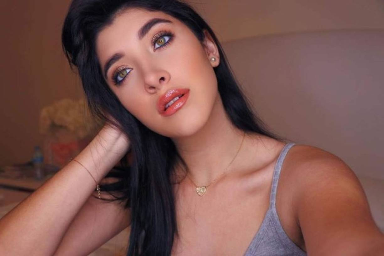 Catalina Cardona interpretará a: Jessica<br/><br/>La colombiana es hija de la actriz Ana María Trujillo y sobrina del actor Manolo Cardona, la joven tiene un canal en YouTube que supera los 300 mil suscriptores. <br/><br/>Instagram: @catalinacardonat<br/>
