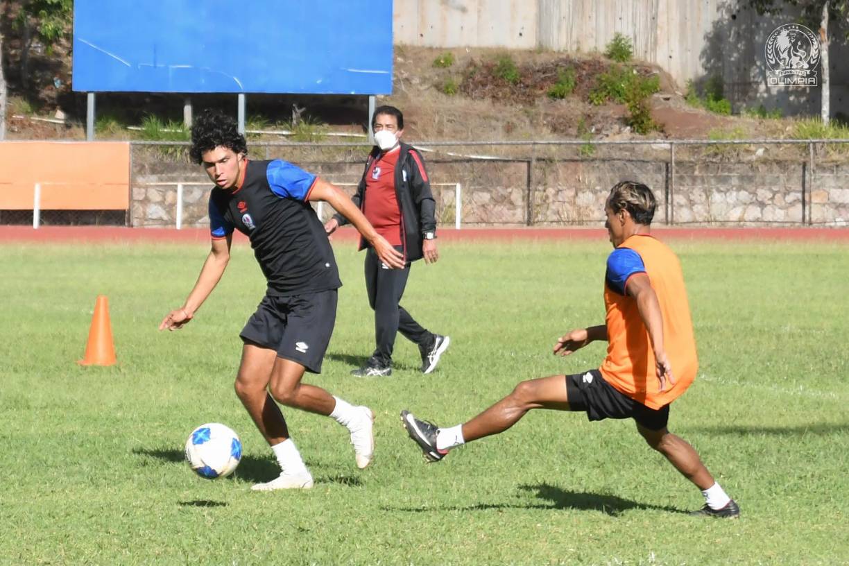 Pedro González, el volante busca su oportunidad tras debutar bajo el mando de Pedro Troglio anotando un gol en el torneo que se suspendió por la panademia de Covid-19. Tambien jugó unos cuantos minutos en el Torneo Apertura 2021 y no volvió a ser tomado en cuenta por el argentino.
