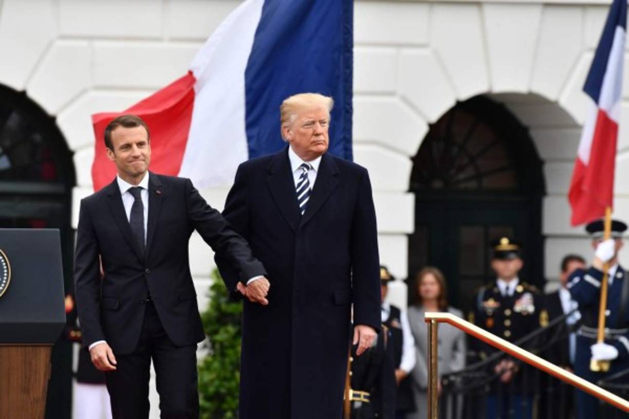 En un twitter, el presidente Trump indicó que Melania estuvo meses preparando el recibimiento de la pareja presidencial de Francia.