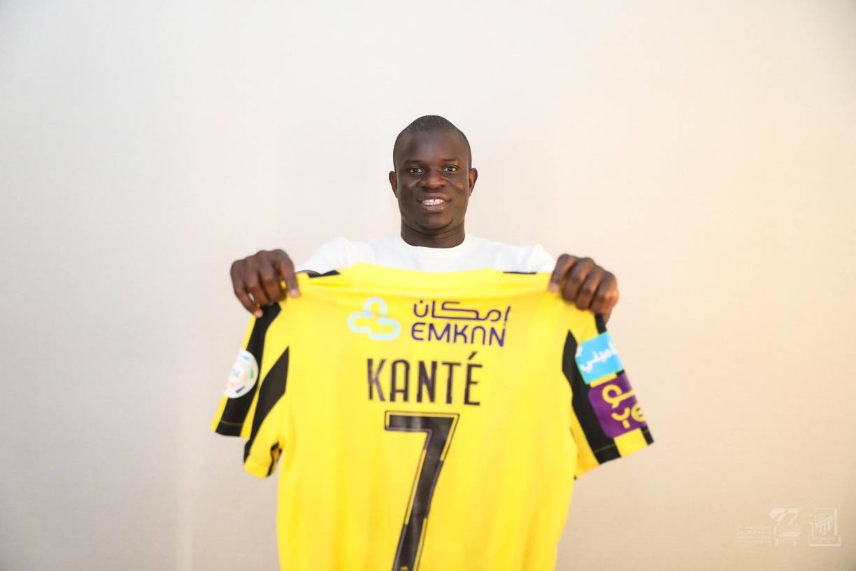 Un nuevo crack en Arabia. N’Golo Kanté fue presentado oficialmente como nuevo jugador del Al Ittihad de Arabia Saudí.