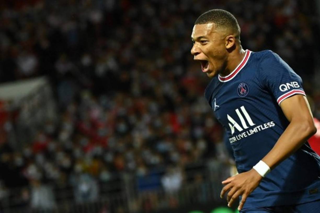 El Paris Saint-Germain (PSG) habría rechazado la oferta de 160 millones de euros que el Real Madrid le ha hecho por el atacante Kylian Mbappé, según el diario Le Parisien y el canal de televisión TF1.