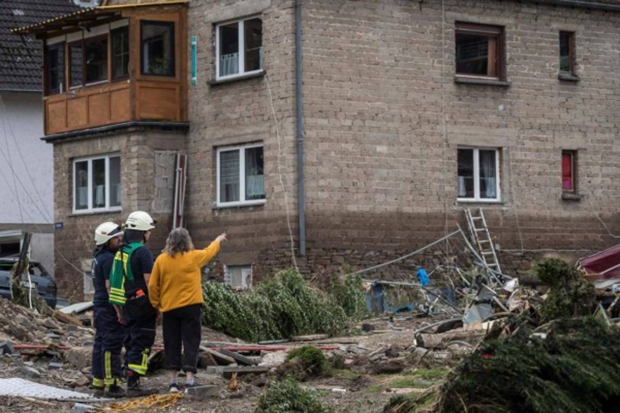 El monto de las ayudas necesarias todavía no ha sido calculado porque no hay una estimación total de los daños ocasiones por el temporal. Los servicios meteorológicos del país prevén que las intensas lluvias remitan en las próximas horas.