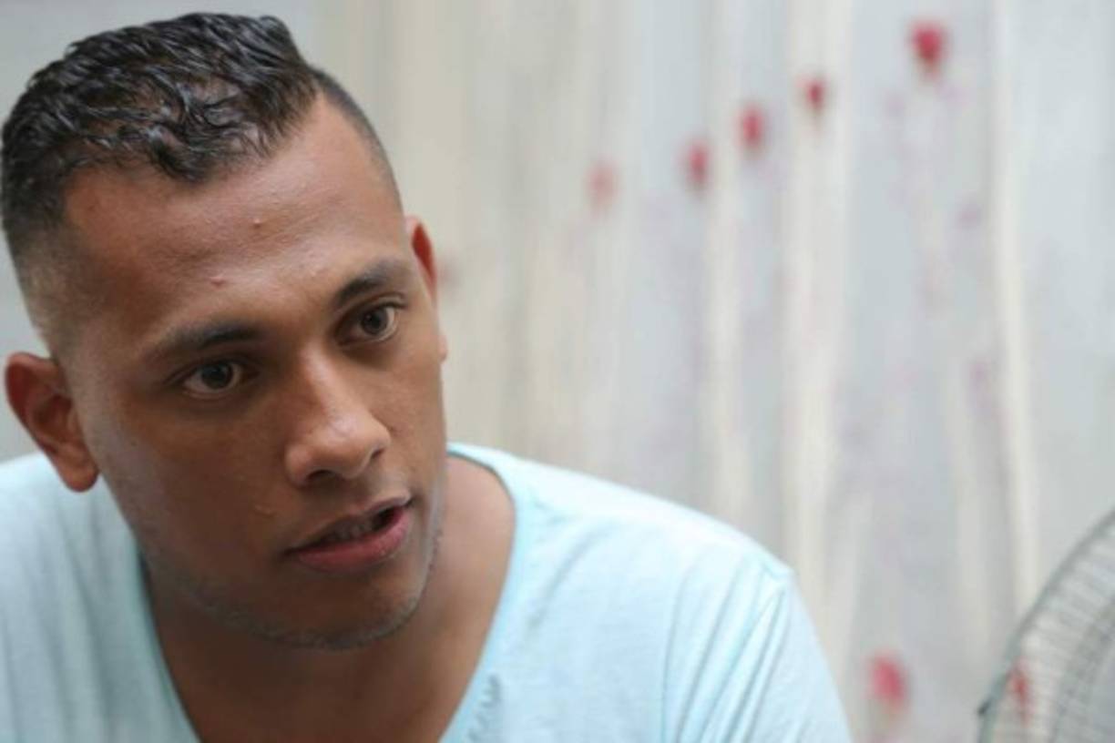 Rafael Zúniga: El experimentado portero hondureño sigue sin poder definir su futuro, se encuentra en negociaciones con el Real España y Platense. En el club escualo buscan retenerlo, mientras que los aurinegros esperan volver a tenerlo en sus filas.