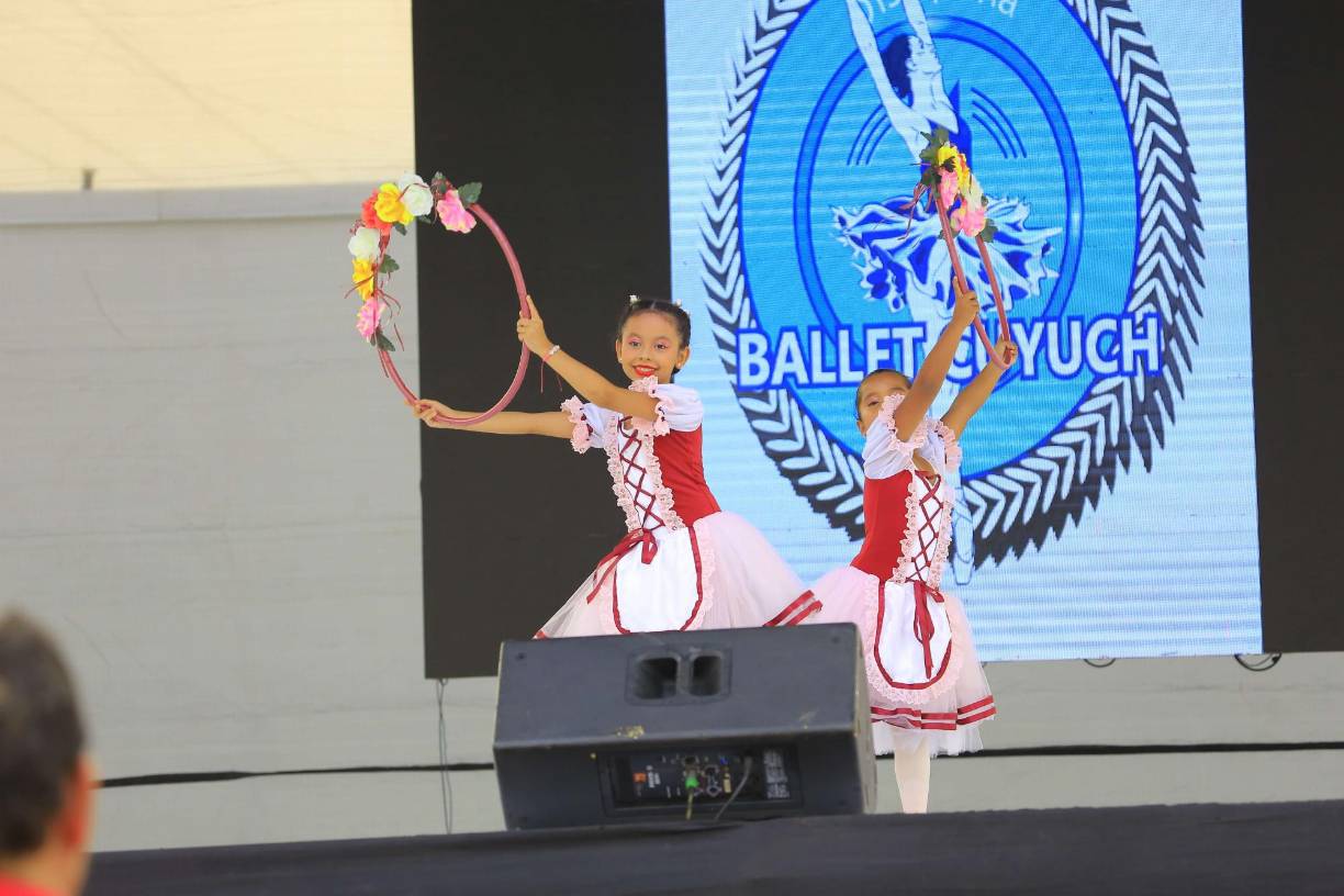 La celebración por el Día Internacional de la Danza se dividió en tres segmentos, de dos horas de duración cada uno. 