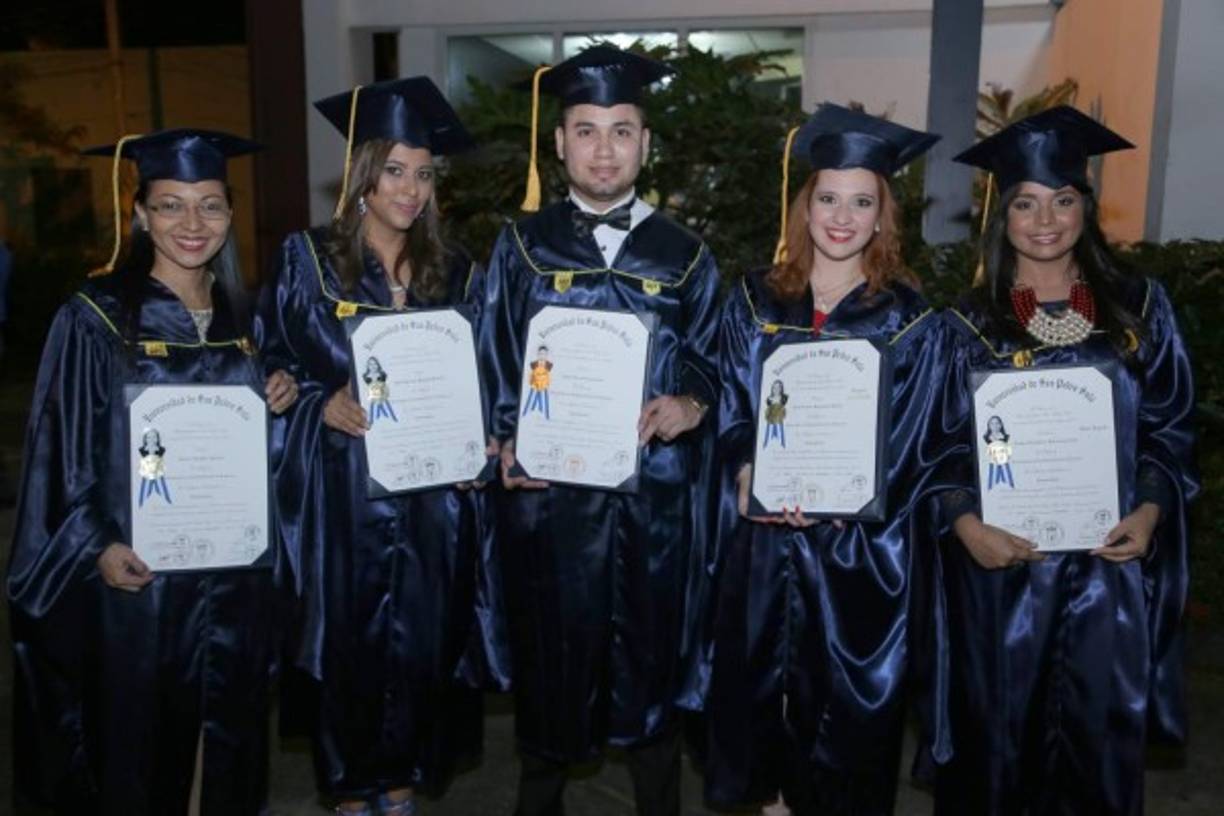Jessica Moreno, Karla Pagoada, Jorge Sierra, Jesse Fernández y Cinthya Solórzano.