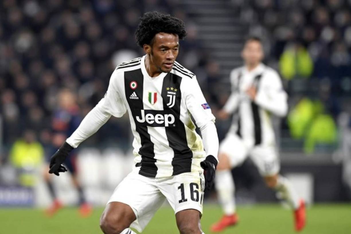 El mediocampista colombiano Juan Guillermo Cuadrado podría extender su contrato con la Juventus hasta 2021. La temporada pasada solo pudo disputar 23 partidos por culpa de las lesiones.