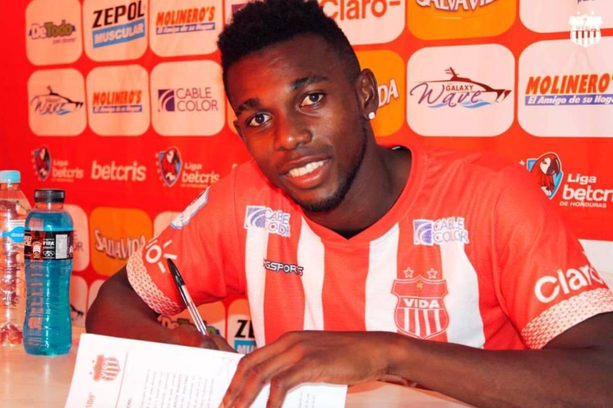 Carlos “<i>Muma</i>” <i>Fernández: El extremo podría salir del Vida de cara a la próxima campaña. Diario LA PRENSA conoció que Marathón lo tendría en la mira, sin embargo, también interesa en el extranjero.</i>