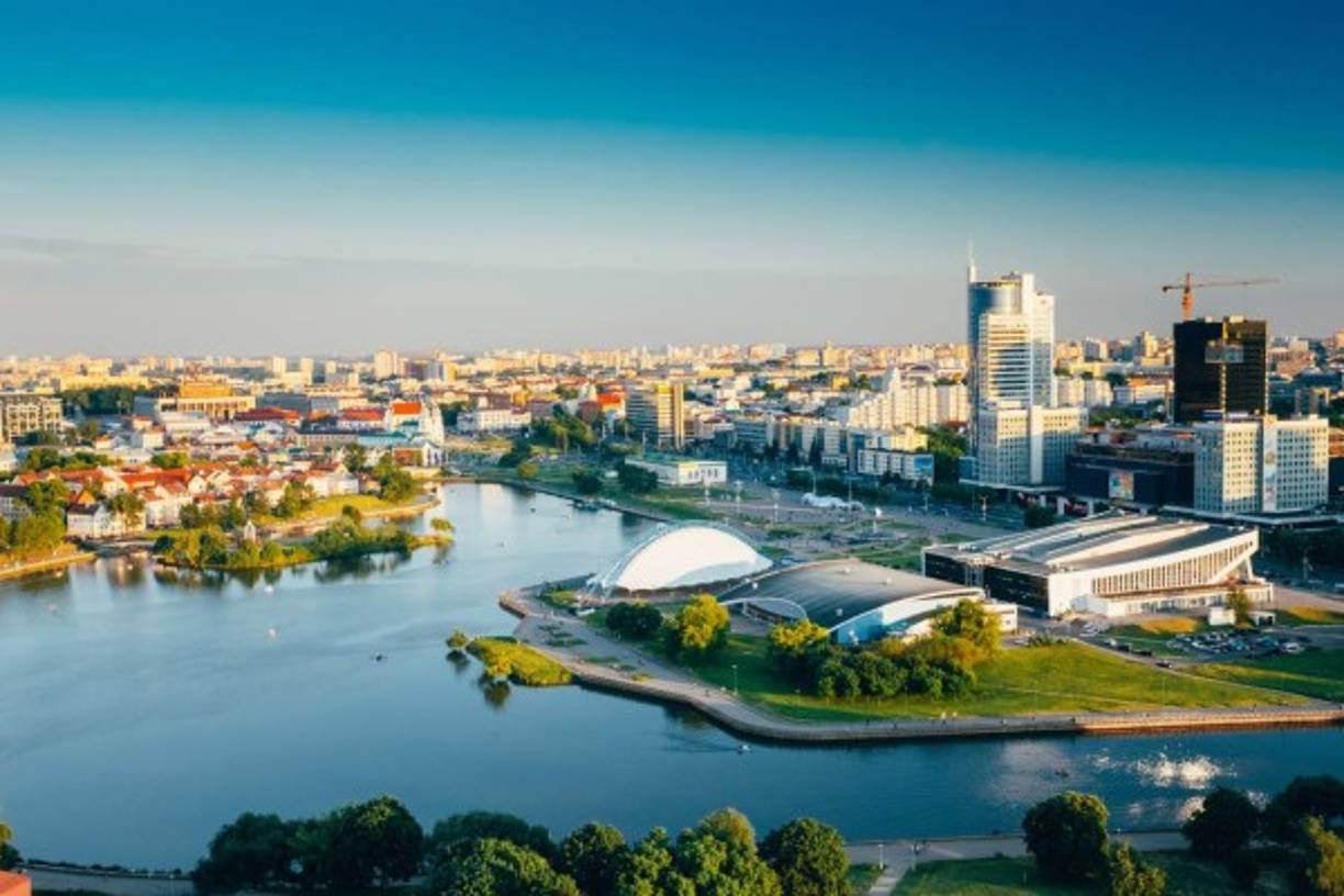 8- Bielorrusia<br/><br/>En los últimos años, Bielorrusia se ha abierto al turismo mundial, al parecer ahora es más fácil conocer sus maravillas como sus lagos helados y estepas, recorrer Minsk, su capital.