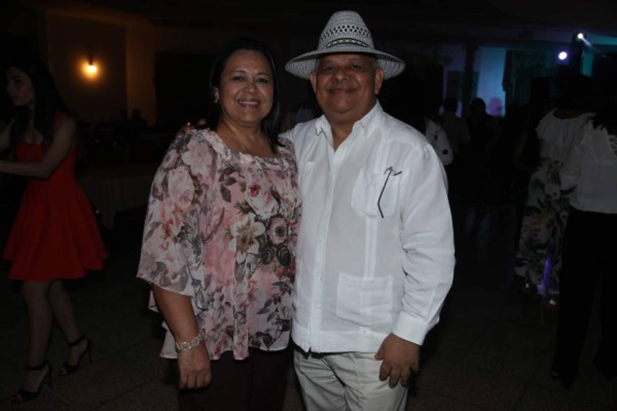 Liliana y Manuel Turcios.